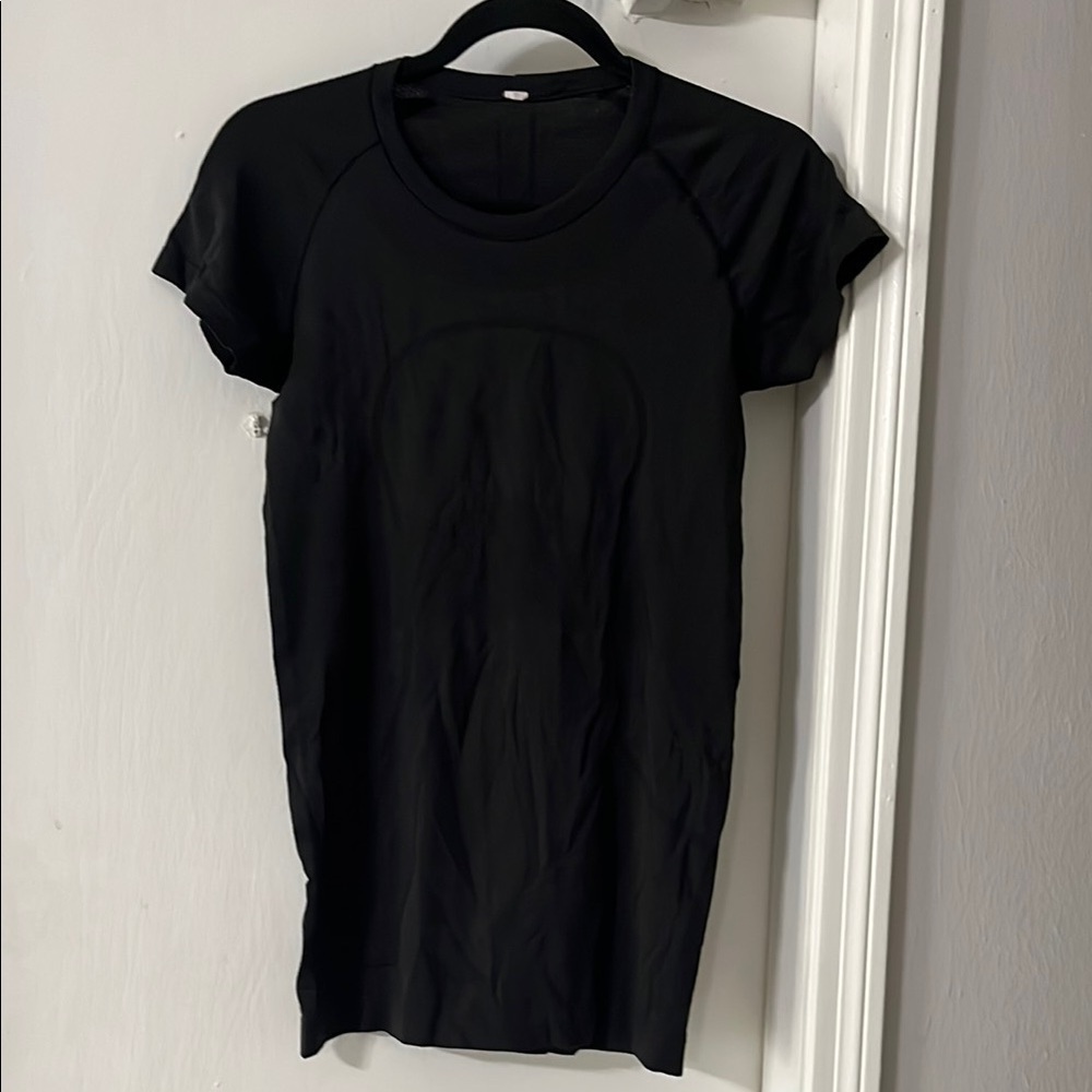 Lululemon Athletica black Fitted Short Sleeve T-Shirt - Picture 4 of 6